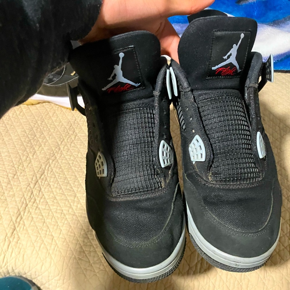 Jordan’s size 11s selling for 270
